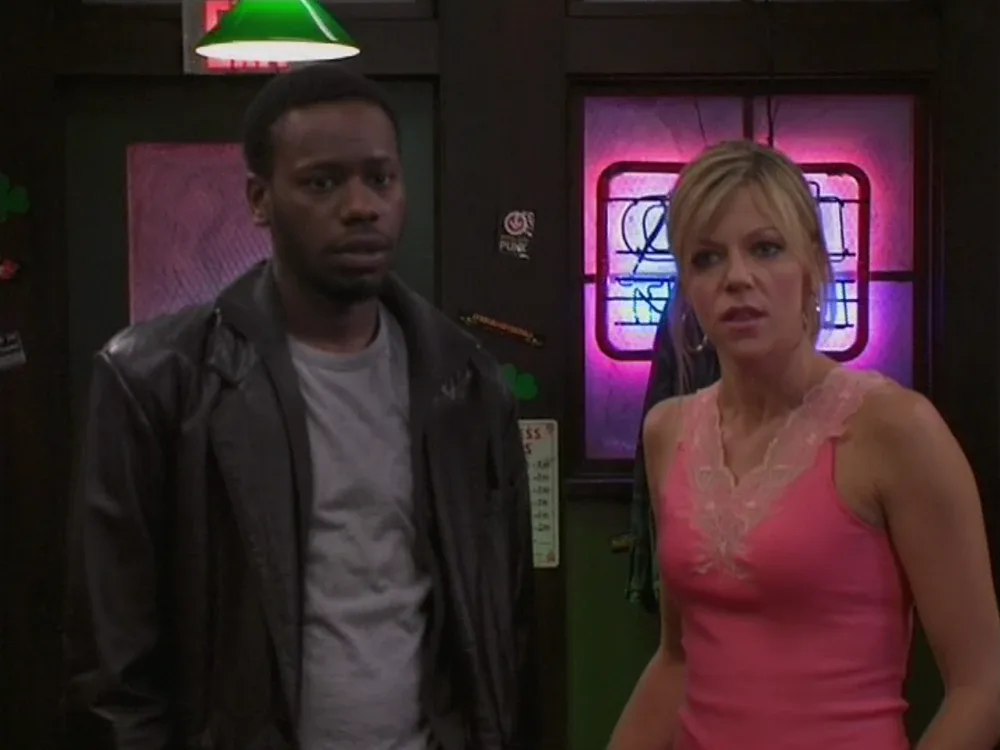 Still from It's Always Sunny S01E01: Dee and Terrell the promoter