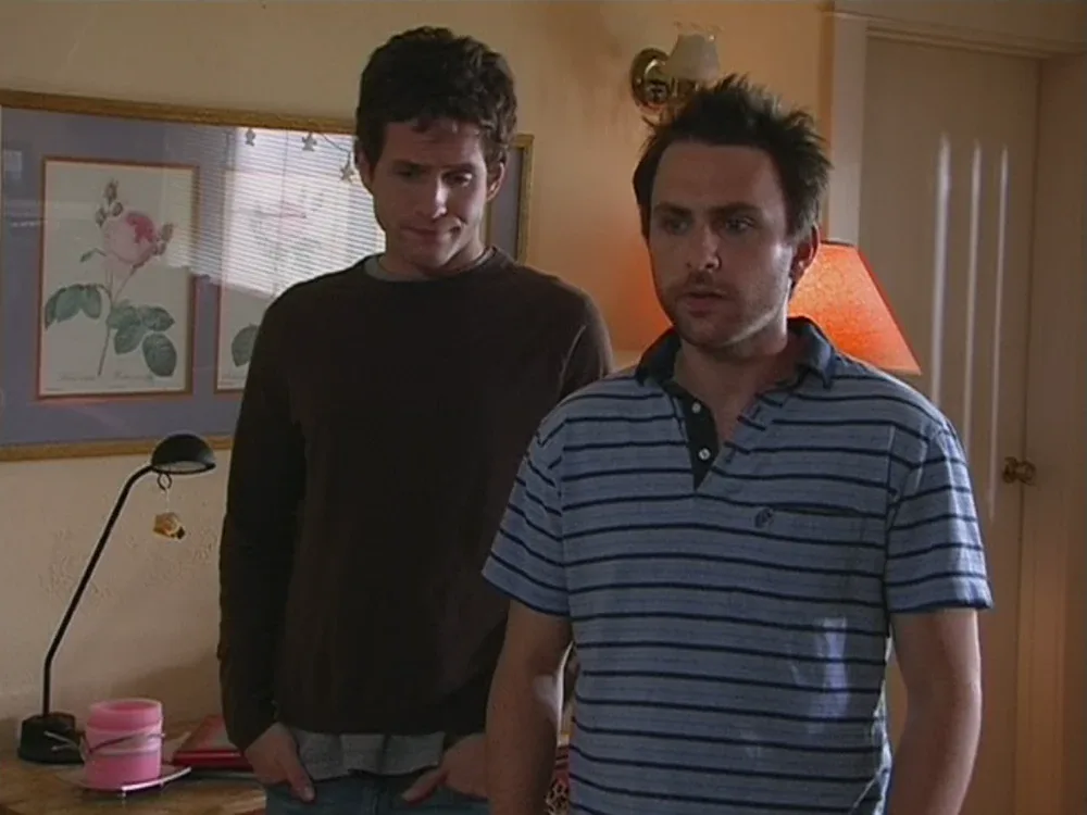 Still from It's Always Sunny S01E02: Dennis and Charlie at the house