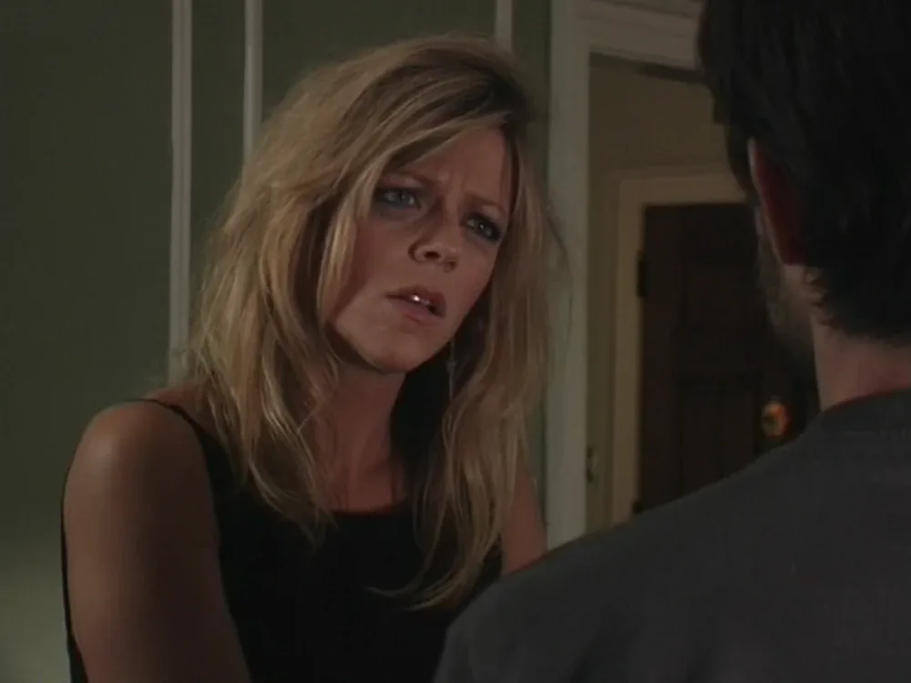 Still from It's Always Sunny S01E03: Dee, hungover