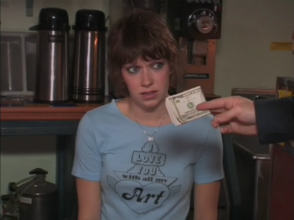 Still from It's Always Sunny S01E04: The Waitress and the money