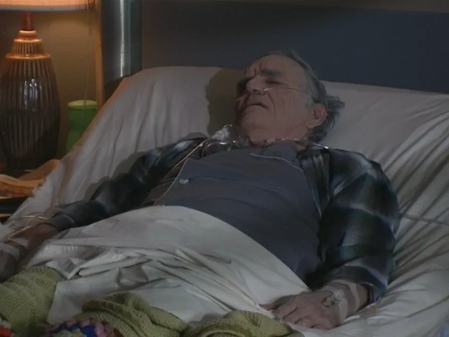 Still from It's Always Sunny S01E06: Pop-Pop, now